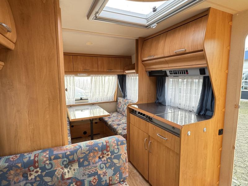 Hobby Excellent 400 SB - Voortent - Zakluifel -  foto: 12