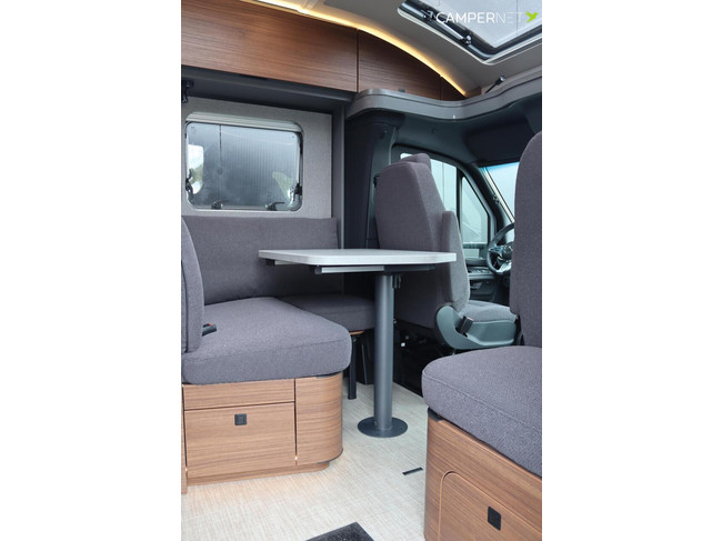 Hymer BMC-T 680 170pk Automaat | Premium pakket | Lengtebedden | Gescheiden douche | Hymer SLC Chassis | Nieuw uit voorraad leverbaar foto: 6
