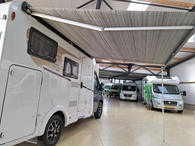 Hymer Carado 600 160PK Dwarsbed Topindelin  foto: 4
