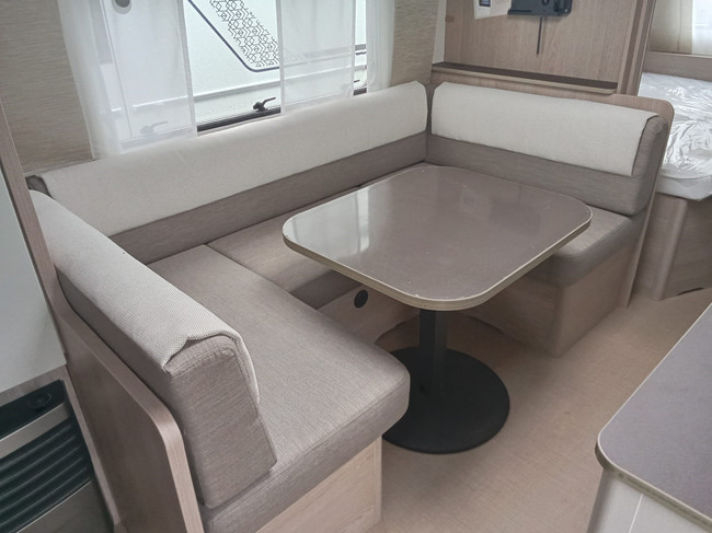 Bürstner Premio 550 TK foto: 11