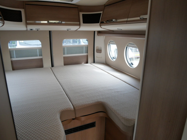 Carthago Malibu Van 640 LE, 9-Traps Automaat, Busbiker, MaxxFan foto: 16