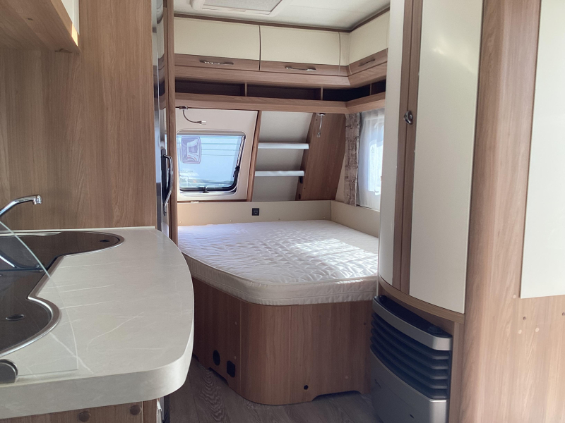 Hobby De Luxe 460 UFE omnistor foto: 18