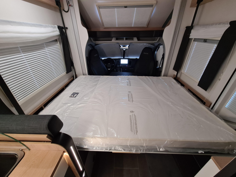 Pilote Atlas A650D Camper, Hefbed  foto: 11