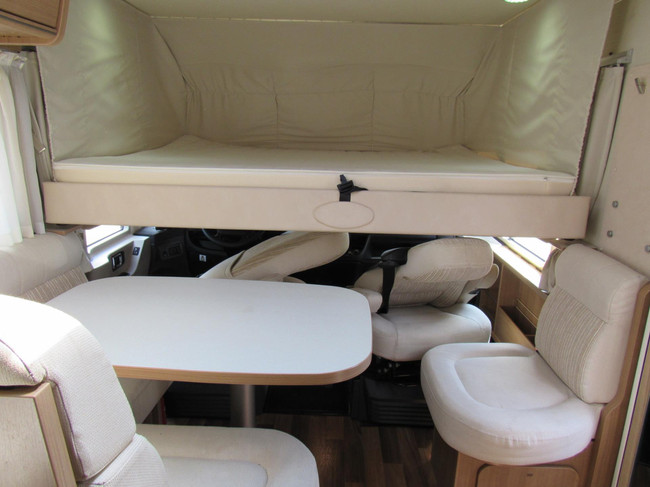 Hymer Exsis-i EX 688 Enkelebedden hefbed integraal bj2014 foto: 13