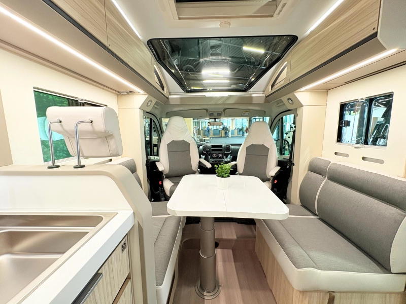 Adria Compact DL 60 a&ntilde;os / autom&aacute;tico foto: 10
