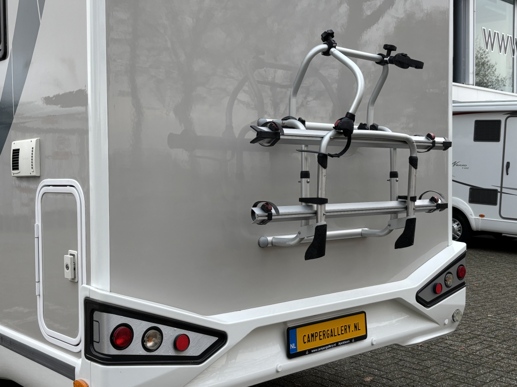 Chausson Titanium 628 AUTOMAAT QUEENSBED CAMERA ZONNEPANEEL foto: 22