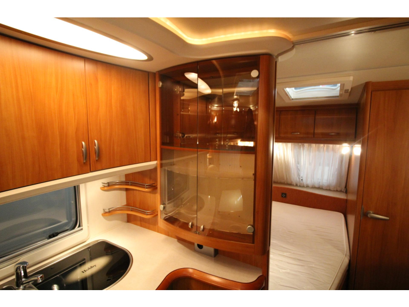 Hobby Excellent 460 UFE Mover Voortent Fietsenrek  foto: 15