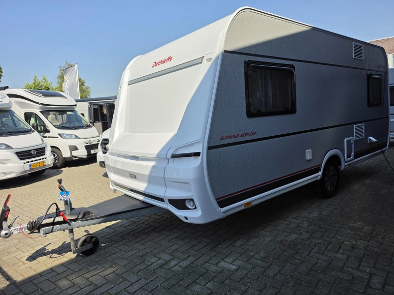Dethleffs Summer Edition 460 EL Airco, Single beds photo: 3