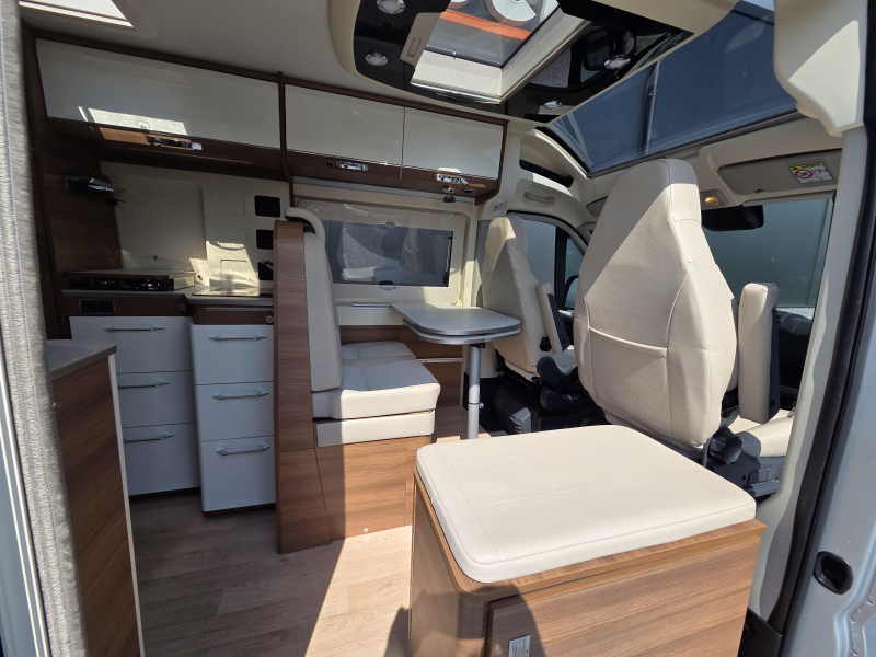 Rapido V 62 Ultieme luxe, frans bed.  foto: 13