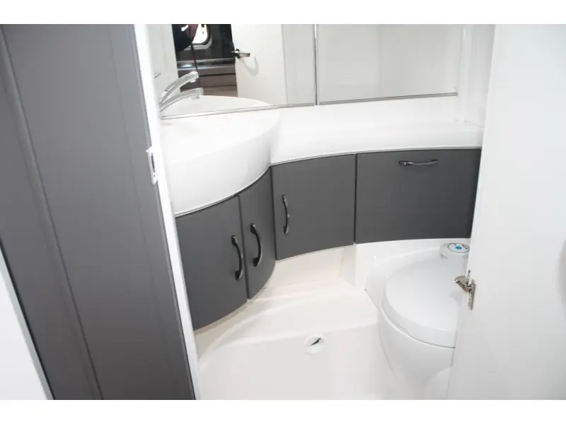 Hobby Excellent Edition 495 UL  foto: 12