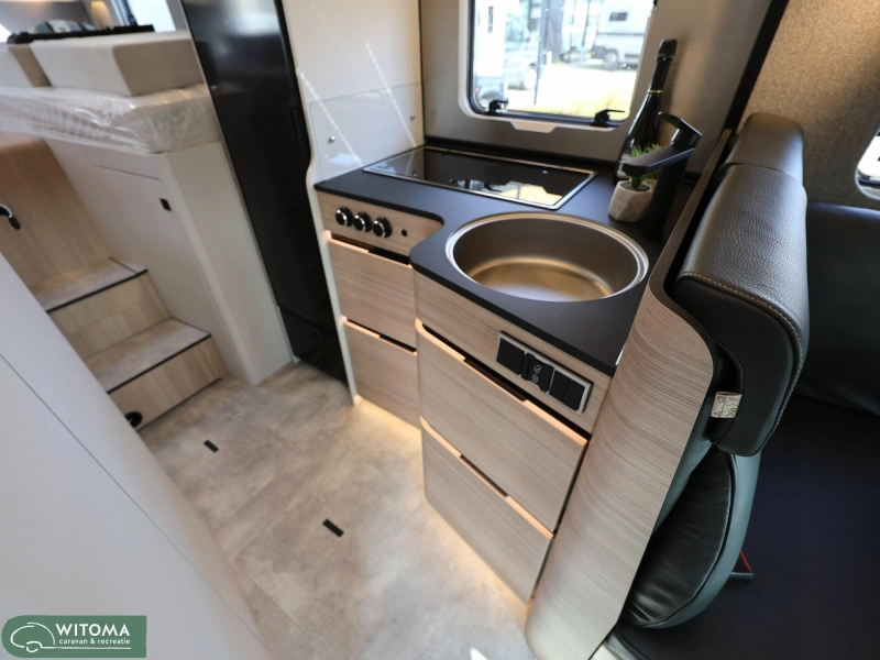 &iexcl;Acci&oacute;n Hymer B-MC T 600 Witoma 50 a&ntilde;os! foto: 8