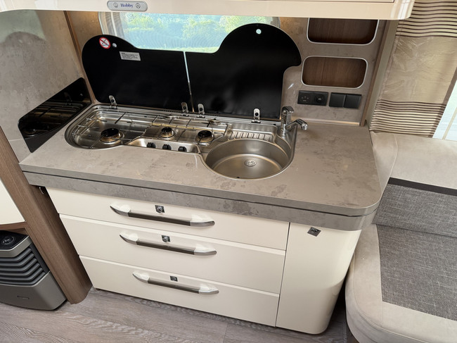Hobby PRESTIGE 560 LU Foto: 8