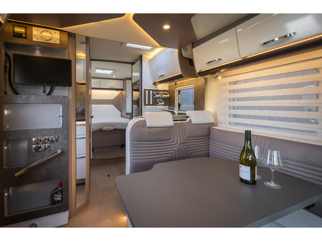 B&uuml;rstner Lyseo Privilege TD734 Queensbed + Hubbett Foto: 11