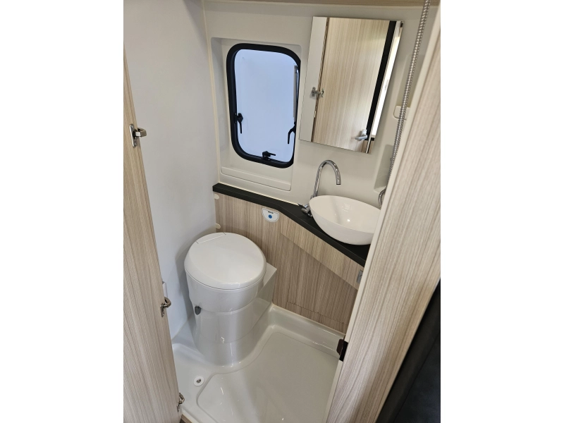 Adria Twin 640 SL Enkele bedden  foto: 10