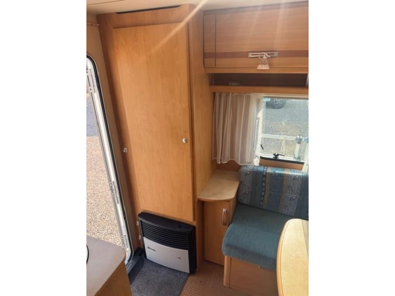 Caravelair Ambiance Style 420 mover toldo portabicicletas foto: 15