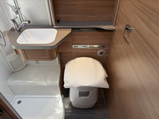 Weinsberg CaraSuite 650 MEG SPICY foto: 13