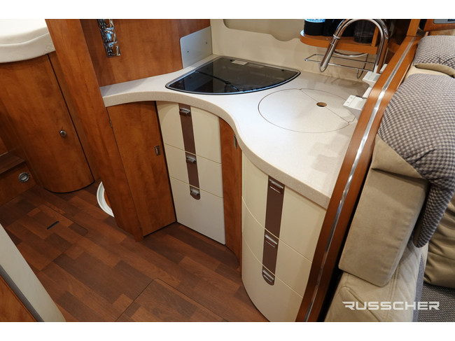 Carthago CHIC C-LINE i 4.9 5 persoons 150Pk | Lengte bedden | Dakairco foto: 7
