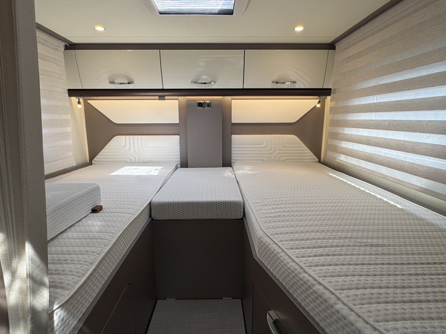 Bürstner Lyseo TD 690 G Harmony Line Black Pearl 160 pk AUTOMAAT 9-Traps Euro6 Fiat Ducato **Vlakke vloer/Enkele bedden/Maxxfa/ Satelliet foto: 15