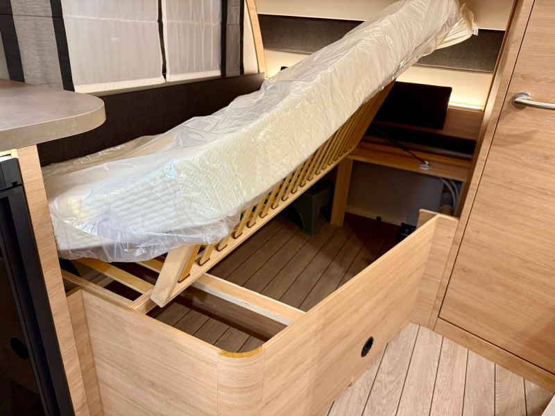 Knaus Sudwind Black Selection 450 FU modeljaar 2026  foto: 11