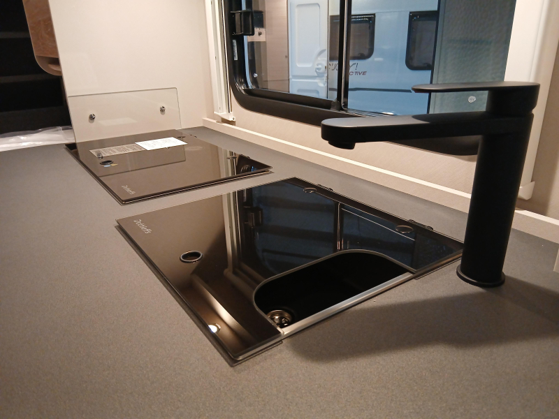 Dethleffs Camper 460 EL photo: 6