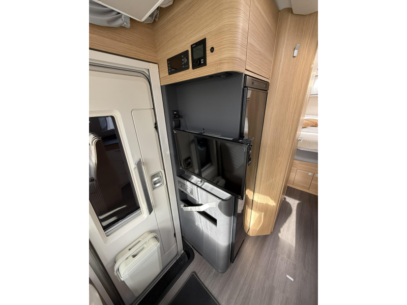 Adria Matrix Plus 670 SC Queensbed - AUTOMAAT  foto: 13