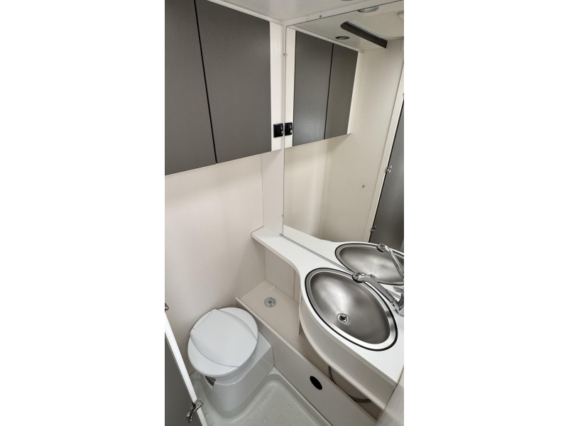 Dethleffs C'Go 495 QSK - Mover - Voortent  foto: 13