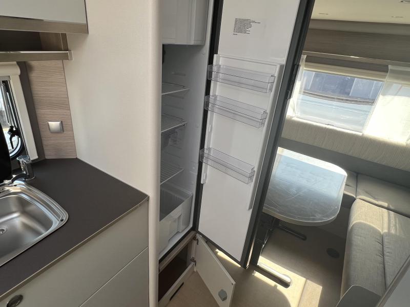 Bürstner Premio Plus 440 TK Met Isabella Ventura tent  foto: 6