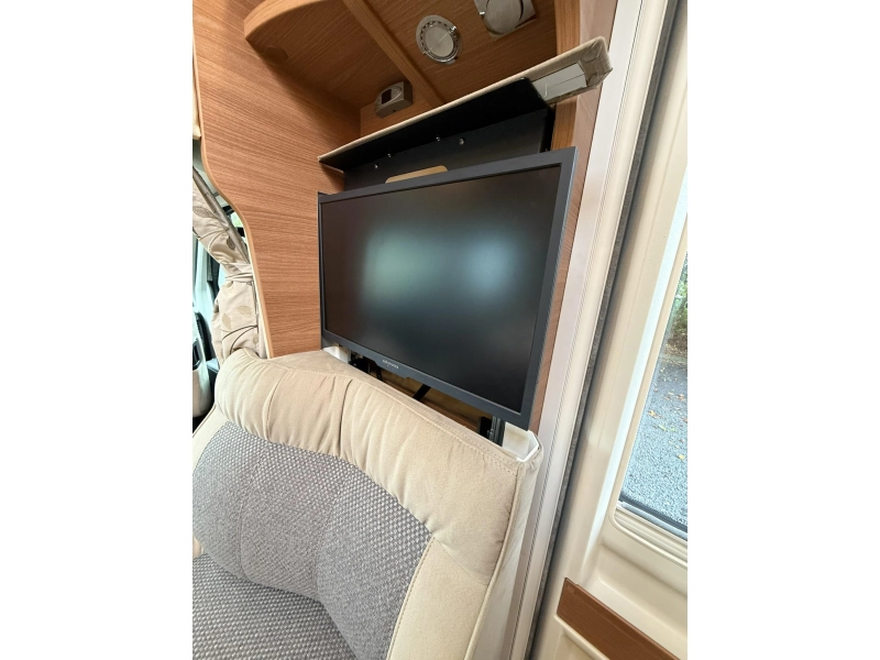 Carthago Chic C-Line T 4.9 LE -VOLL MIT ZUBEH&Ouml;R Foto: 12