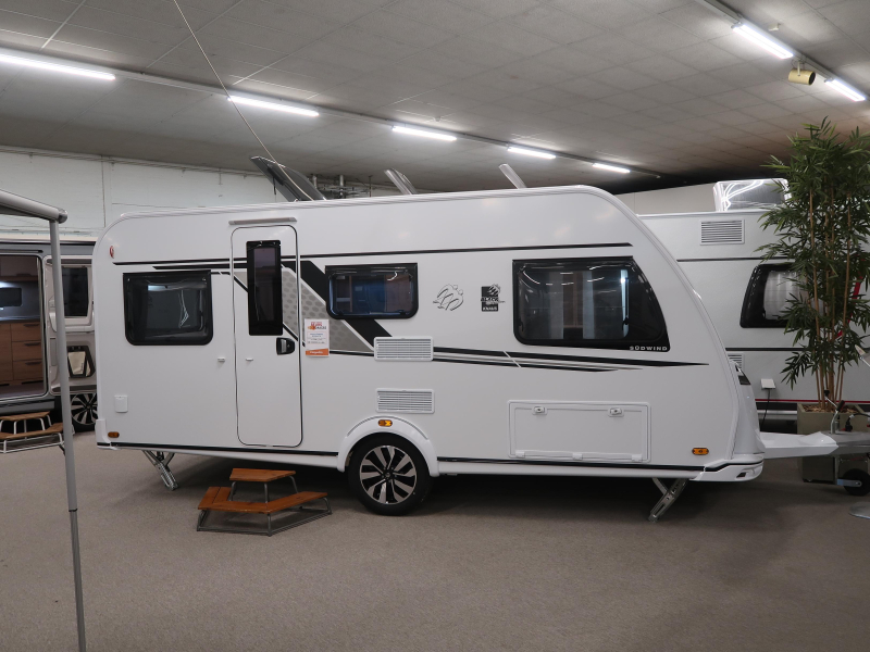 Knaus Sudwind Black Selection 460 EU ENKELE BEDDEN  foto: 22