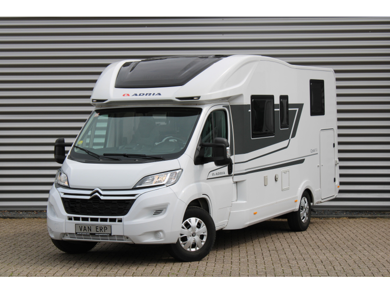 Adria Coral 600 SL 140PK Lengtebedden Garage  foto: 1