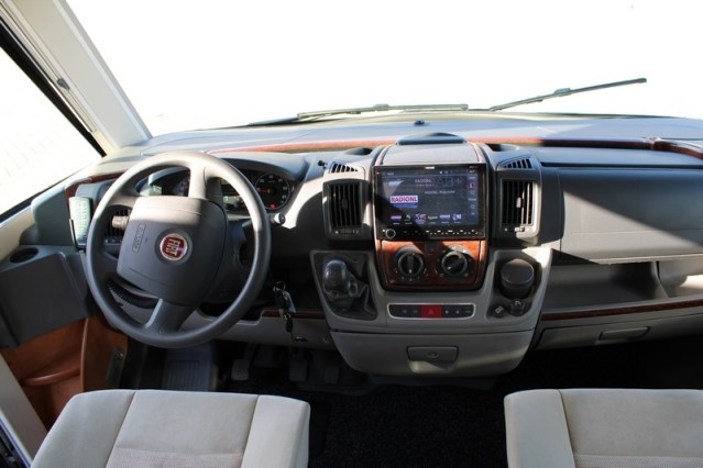 Carthago Chic C Line I 5.0 1e eigenaar Fiat 3.0 liter 160 pk 4250 kg chassis enkele bedden 5 zitplaatsen (122  foto: 18