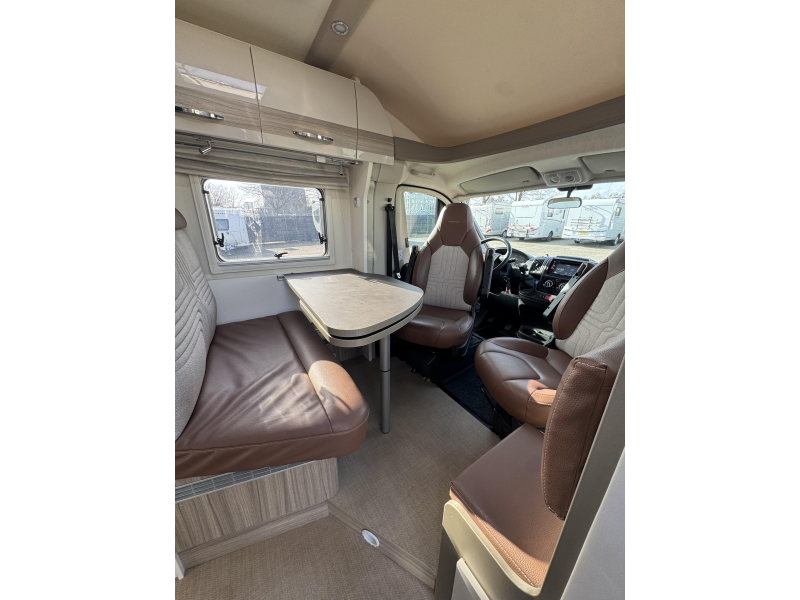 B&uuml;rstner Travel Van 620 G Harmony Line Fiat Basis Foto: 9