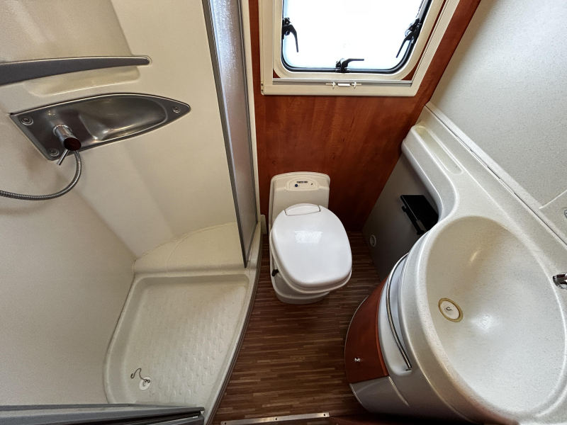 P.L.A. Camper Plasy 491 Dwarsbed/Euro-5/2013/7.2m  foto: 12