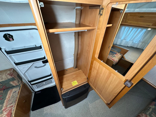 Eriba Touring Triton 410 BS foto: 18