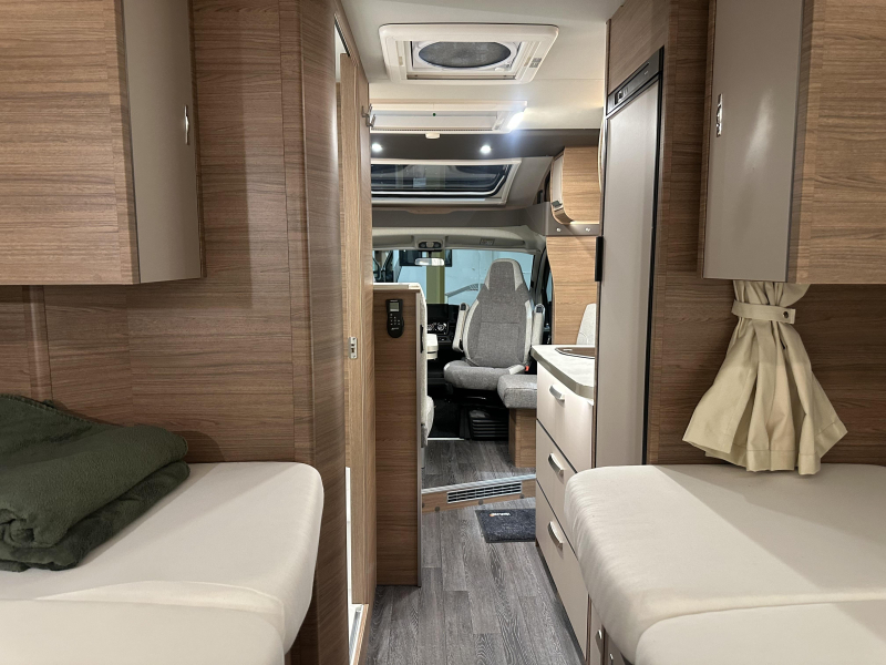 Knaus L!ve Ti 650 MEG automaat lage lengte bed  foto: 7