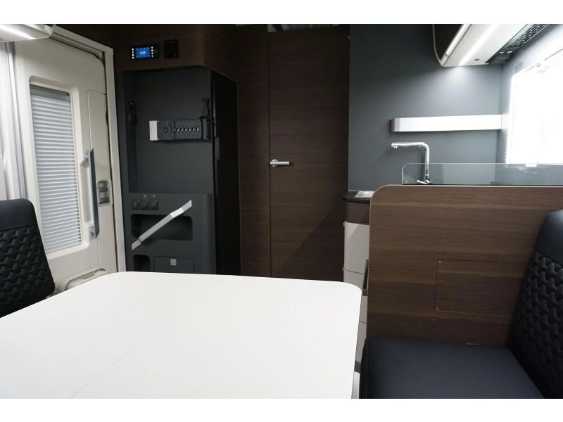 Adria Coral MB Supreme 670 DL  foto: 10