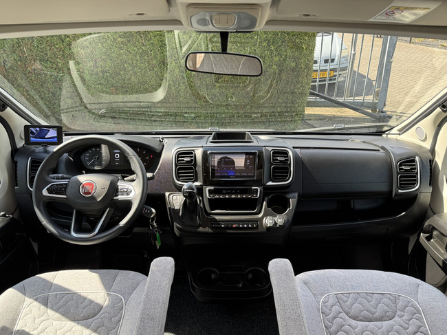 Carthago T 460 KB LE 140 pk AUTOMAAT 9-Traps Euro6 Fiat Ducato **Enkele lengtebedden/Bomvol opties/4 zitplaatsen/Lithium/Zonnepaneel/Omvo foto: 6