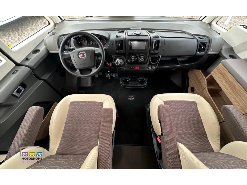 Adria Sonic I 700 SC muy completo foto: 15