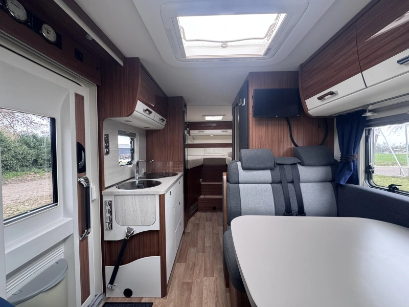 Dethleffs Advantage 6611 T  foto: 18