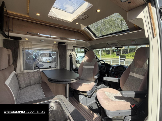 Carthago 640 LE Charming GT Automaat Enkele Bedden Zonnepaneel Luchtvering foto: 1