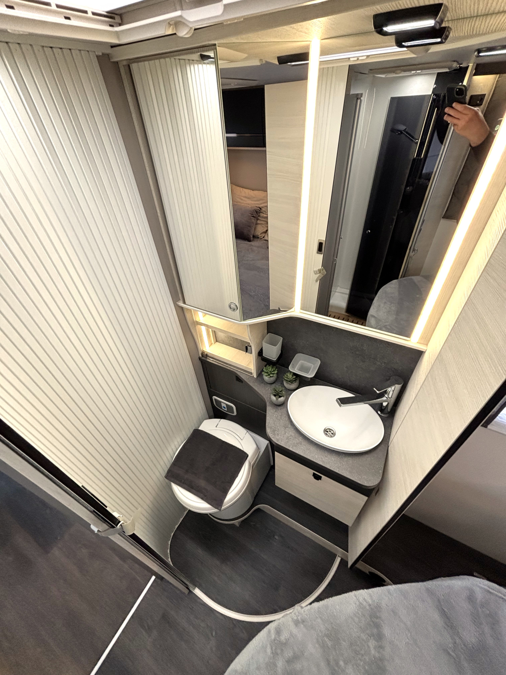 Challenger Graphite 268 AUTOMAAT QUEENSBED HEFBED F2F 2023 foto: 10
