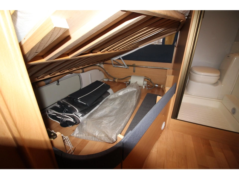 Knaus Sudwind 450 TUF Voortent, Fietsenrek,  foto: 18
