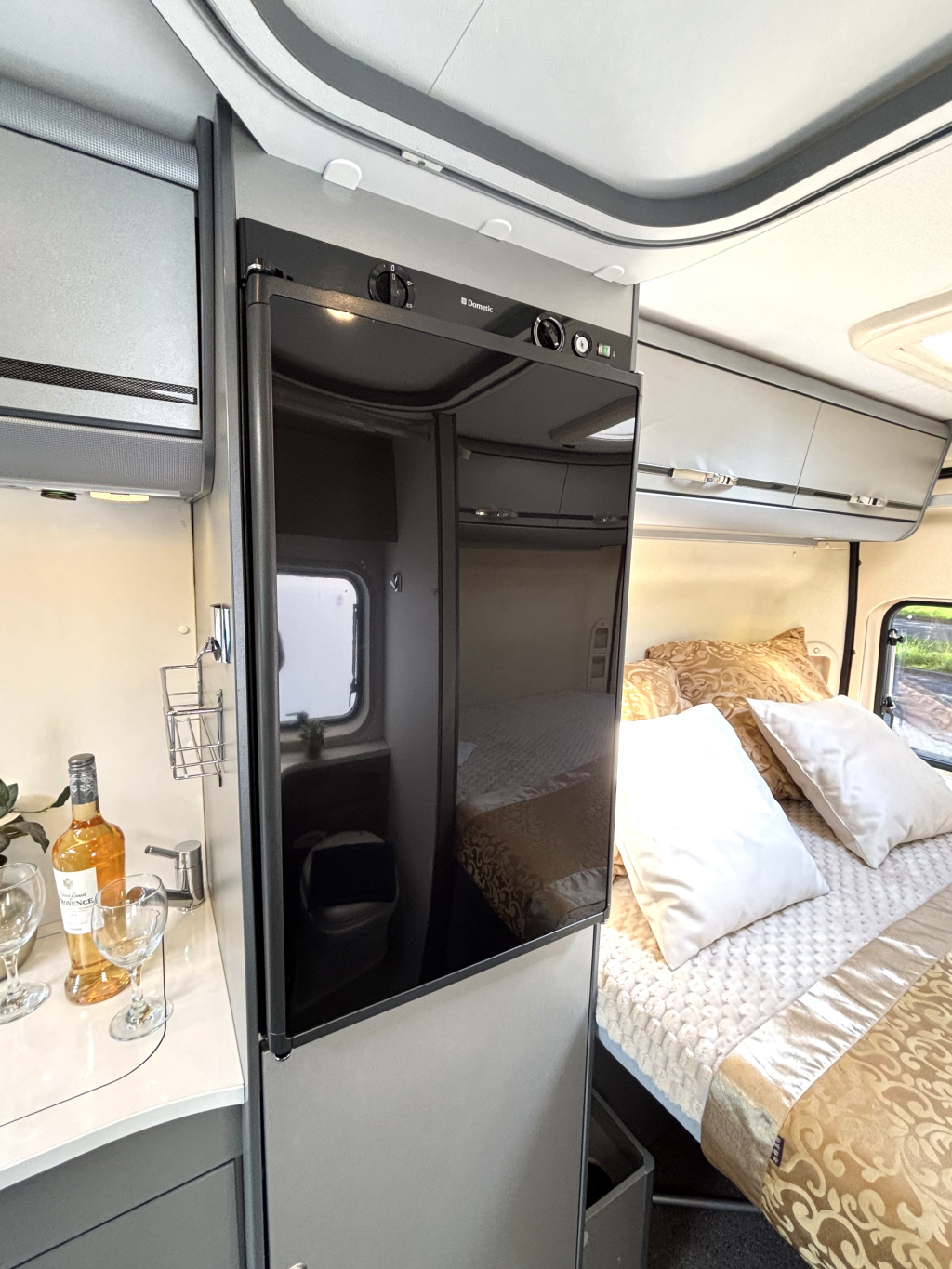 Adria Twin 600 SPT TITAN AUTOMAAT DWARSBED 150PK EURO 5  foto: 6