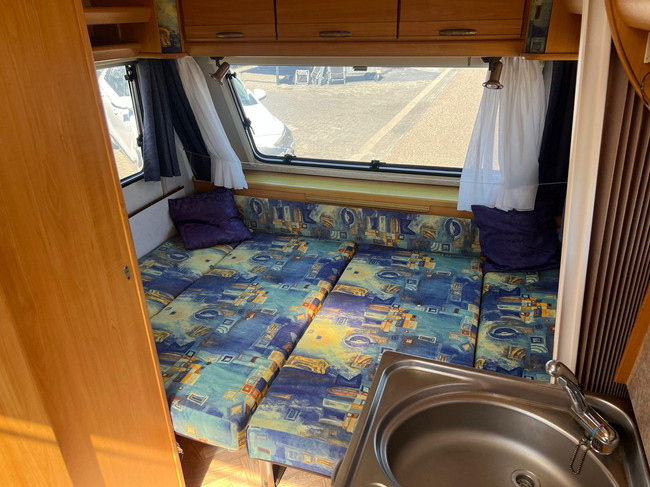 LMC 450 | Porte-v&eacute;los | Mover semi-automatique | Dinette | Auvent | Chauffage photo : 19