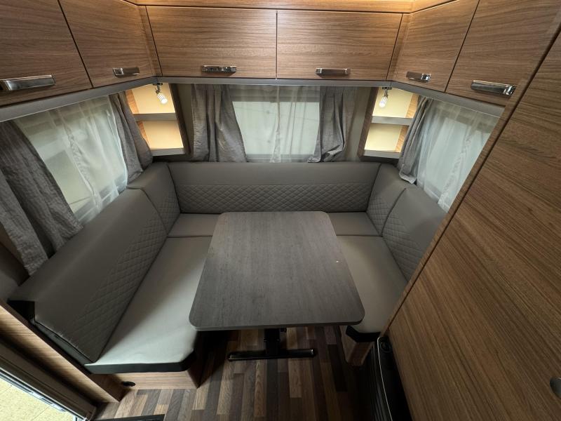 Weinsberg CaraOne Edition HOT 480 EU enkele bedden | A69  foto: 8