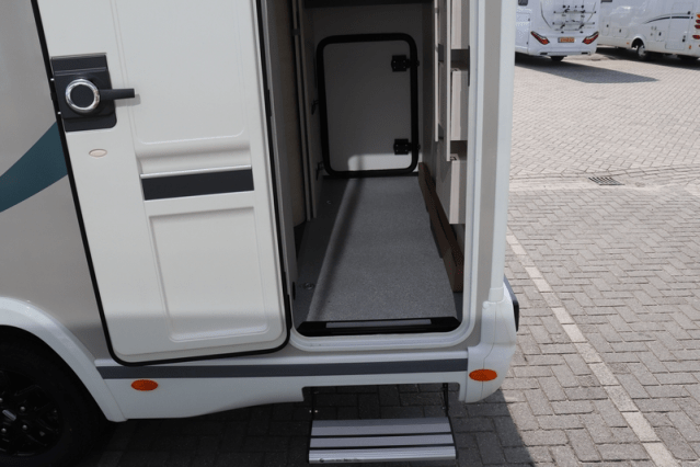 Young compact used Chausson Exclusive Line 660 automatic 170 hp (85 photo: 53