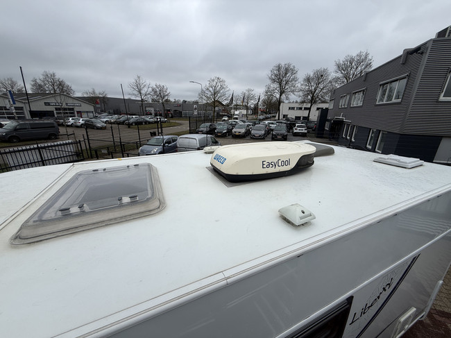 LMC Liberty ti 662 160 pk Fransbed dakairco fietsenrek luifel trekhaak achteruitrij-camera foto: 8