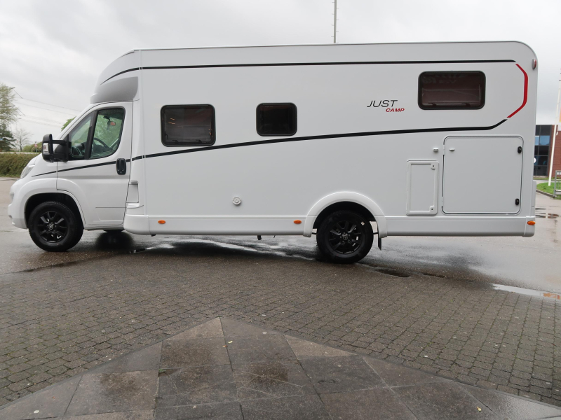 Dethleffs Just Camp 7052 EB FUSSBODENHEIZUNG Foto: 17