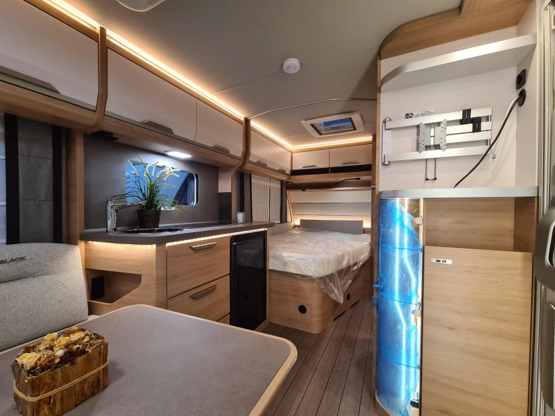 Knaus Sudwind Black Selection 450 FU foto: 7