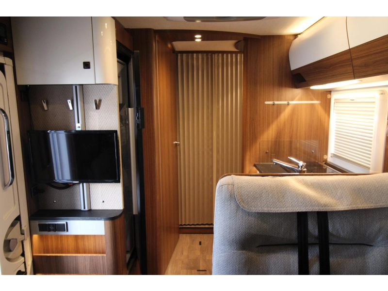Hymer BMC-I 690 Levelsyteem / 9G Tronic  foto: 17